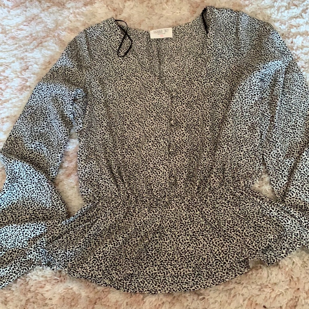 RUFFLE BLOUSE